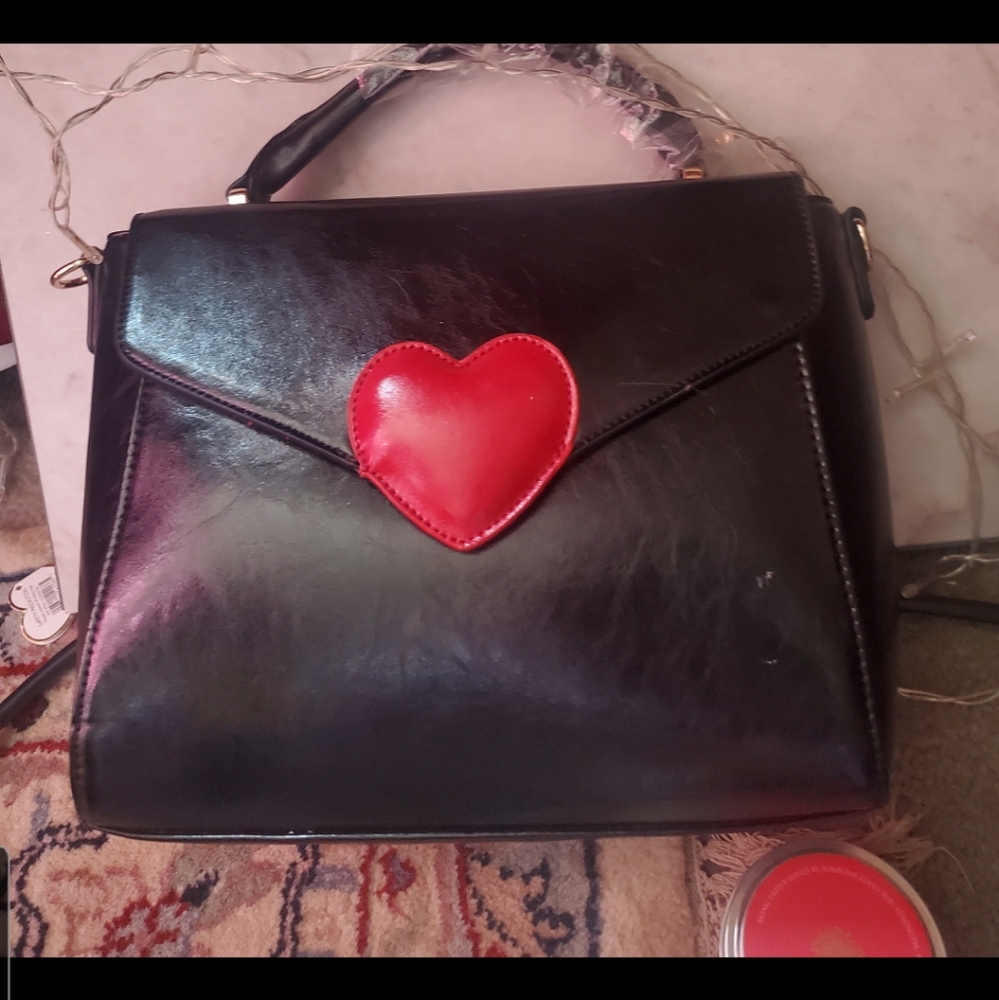 Pink Haley Red ❤ on black bag / crossbody new